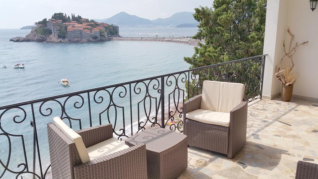 Apartments Zezelj Sveti Stefan Bagian luar foto