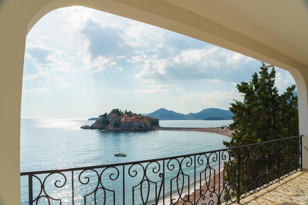 Apartments Zezelj Sveti Stefan Bagian luar foto